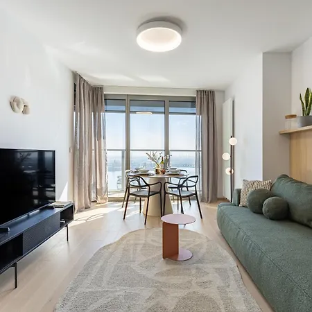 Eurovea Tower Retreat With Parking 布拉迪斯拉发
