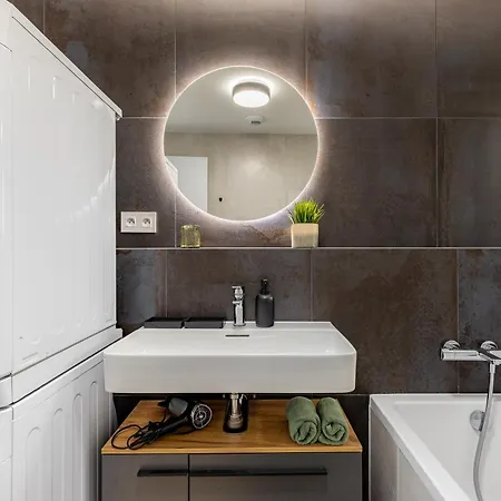 Eurovea Tower Retreat With Parking * Bratislava